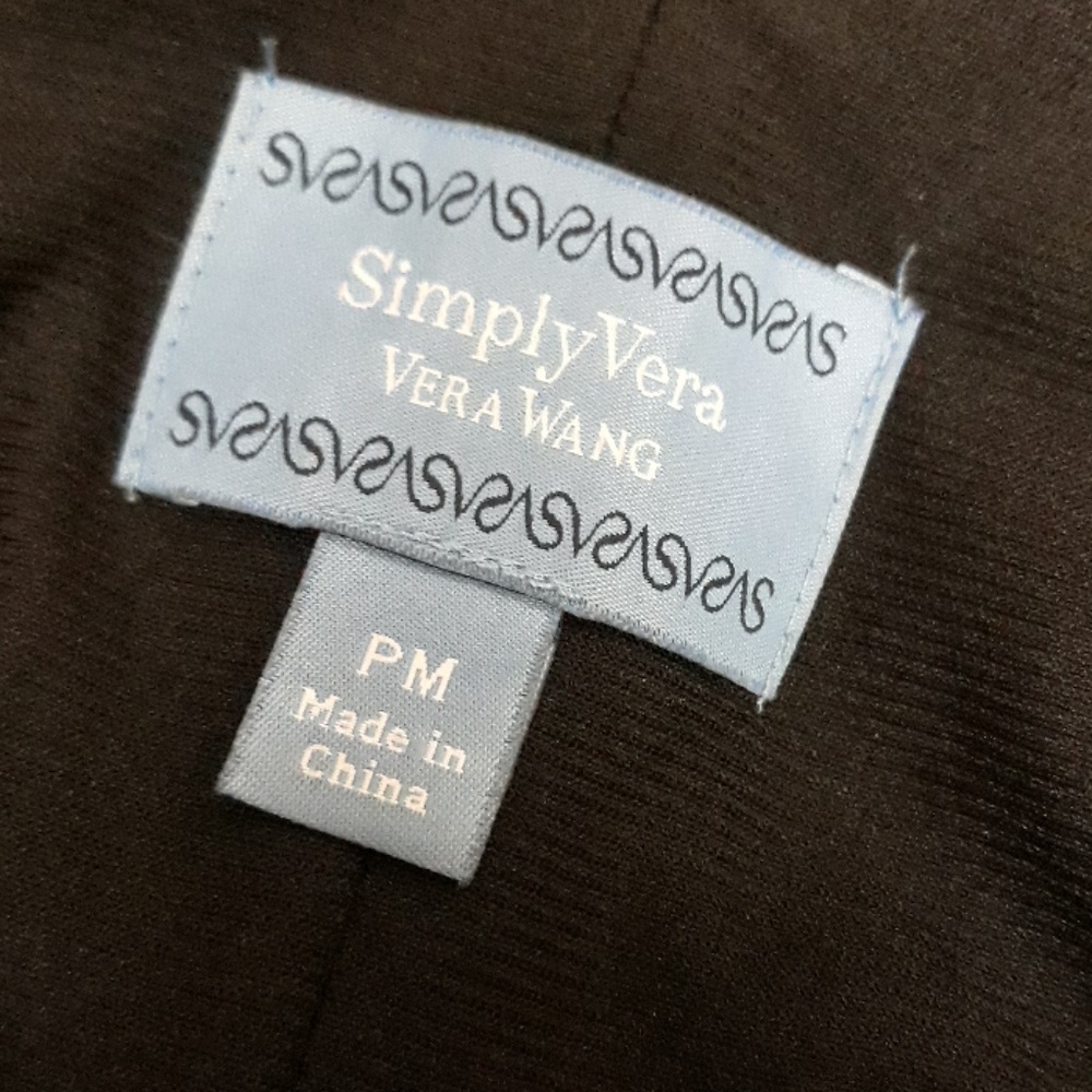 Simply Vera Handkerchief Hem Watercolor Dress - Picture 4 of 4